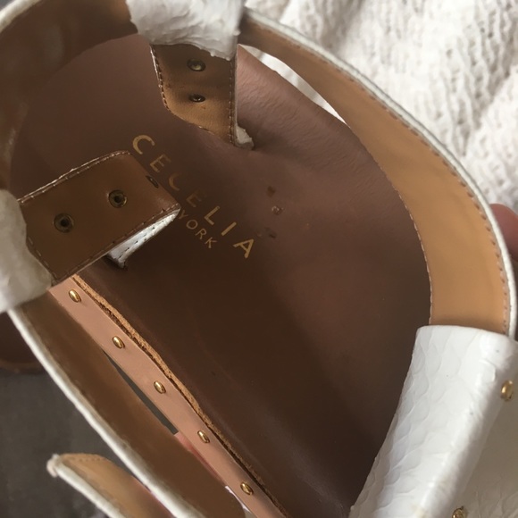 New studded thong snake embossed Leisel sandals - Picture 6 of 8